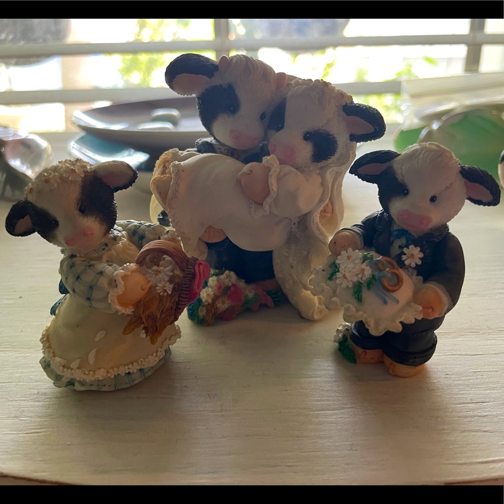 Mary’s Moo-Moos Collectible Figurine Wedding Set